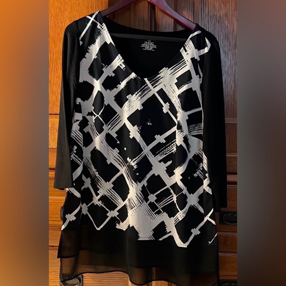 Lane Bryant Abstract Geometric Tunic Sheer Hem 3/4 Sleeve Mixed Media Modest